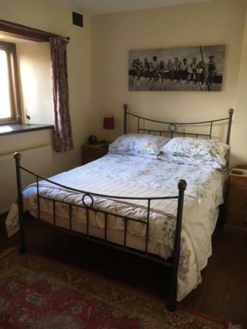 The Forge Villa Corsham Bagian luar foto