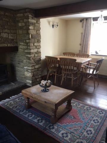 The Forge Villa Corsham Bagian luar foto